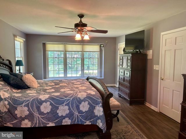 100 S SHORE DR, Dover, DE 19901