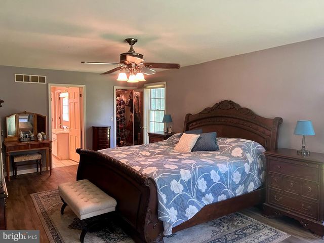 100 S SHORE DR, Dover, DE 19901