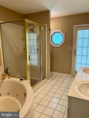 100 S SHORE DR, Dover, DE 19901