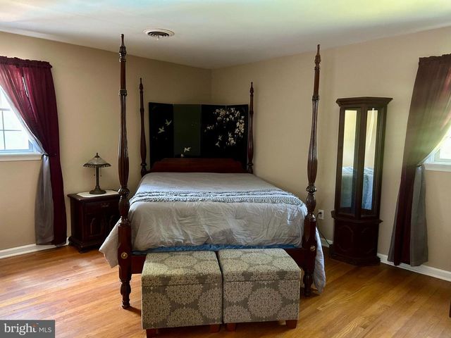 100 S SHORE DR, Dover, DE 19901