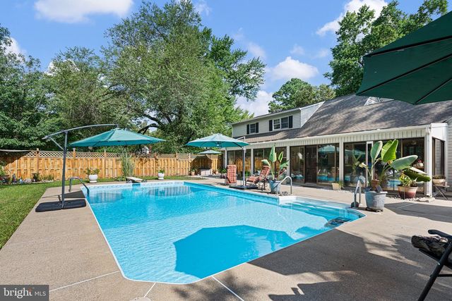 100 S SHORE DR, Dover, DE 19901