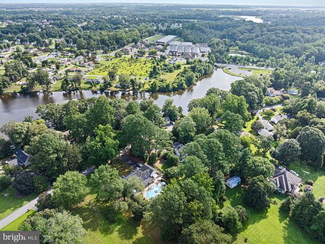 100 S SHORE DR, Dover, DE 19901