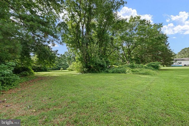 100 S SHORE DR, Dover, DE 19901