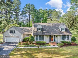 100 S SHORE DR, Dover, DE 19901