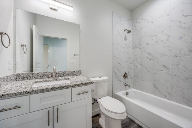 924 W Collins Street, Denison, TX 75020