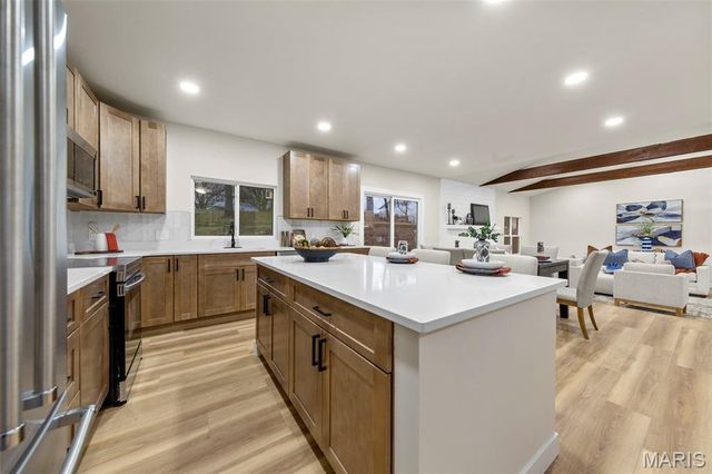 3143 La Baron Lane, St Charles, MO 63303