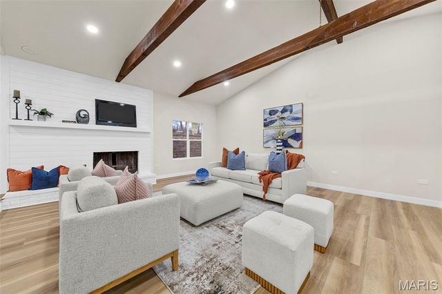 3143 La Baron Lane, St Charles, MO 63303