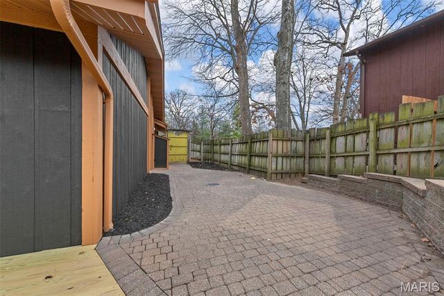 3143 La Baron Lane, St Charles, MO 63303