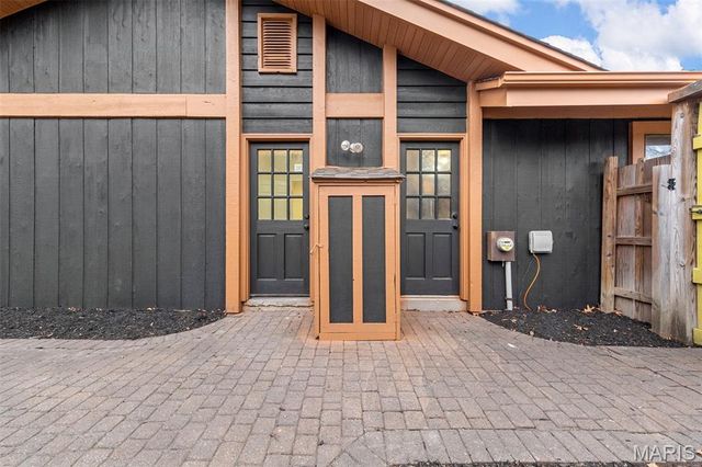 3143 La Baron Lane, St Charles, MO 63303