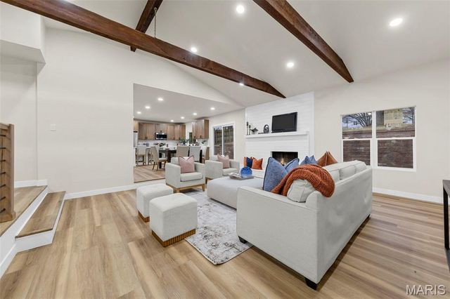 3143 La Baron Lane, St Charles, MO 63303