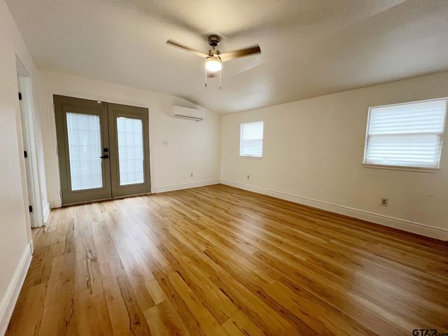 704 W 3RD St, Tyler, TX 75701