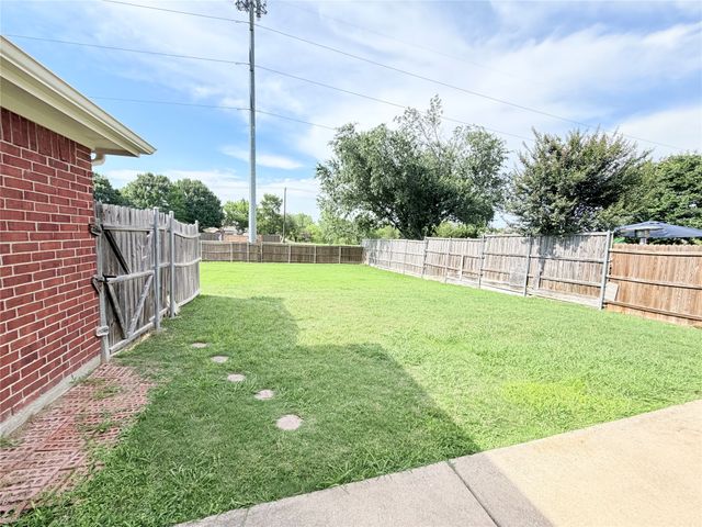 301 Mimosa Drive, Murphy, TX 75094