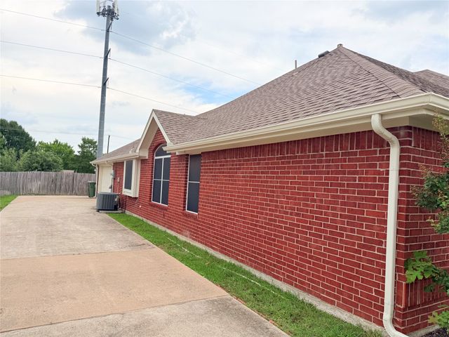 301 Mimosa Drive, Murphy, TX 75094