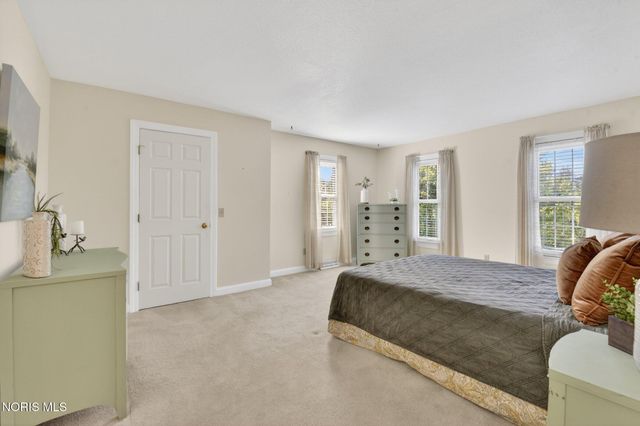 5238 River Ridge Circle, Sylvania, OH 43560