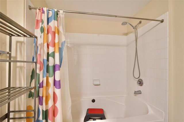7575 Kirby Drive 1410, Houston, TX 77030
