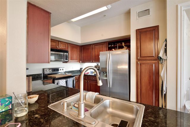 7575 Kirby Drive 1410, Houston, TX 77030