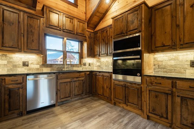 612 Kensington Drive, Mineral Bluff, GA 30559