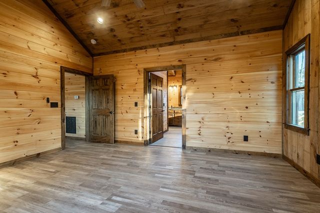 612 Kensington Drive, Mineral Bluff, GA 30559