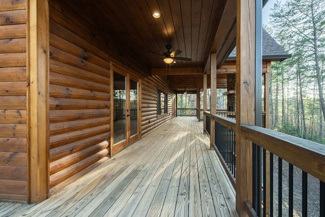 612 Kensington Drive, Mineral Bluff, GA 30559