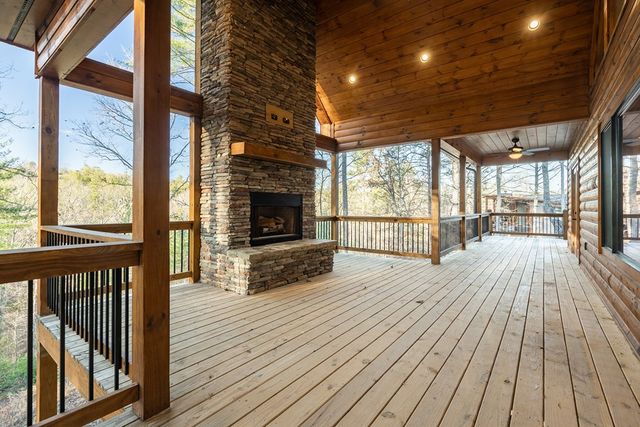 612 Kensington Drive, Mineral Bluff, GA 30559