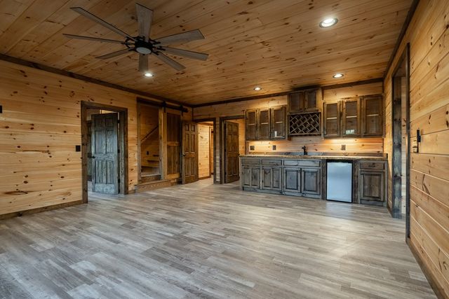 612 Kensington Drive, Mineral Bluff, GA 30559