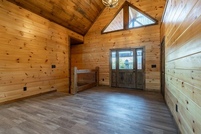 612 Kensington Drive, Mineral Bluff, GA 30559