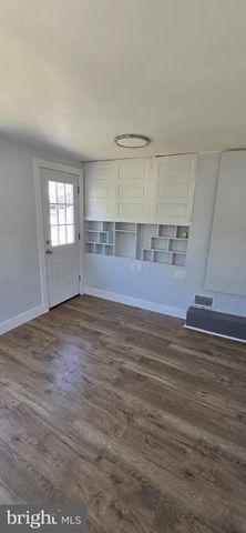 510 DEKLYN AVE, Trenton, NJ 08610