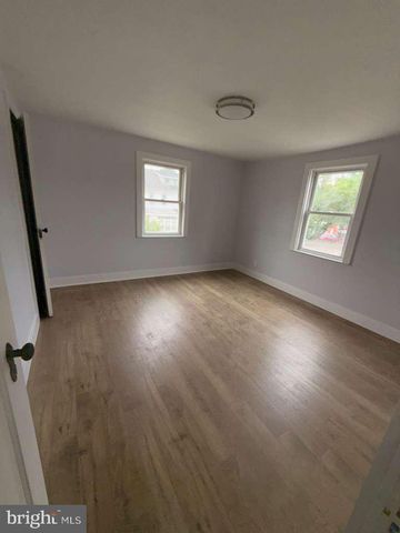 510 DEKLYN AVE, Trenton, NJ 08610