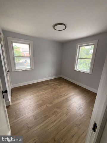 510 DEKLYN AVE, Trenton, NJ 08610
