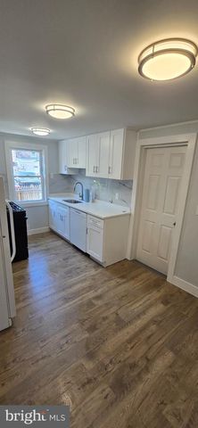 510 DEKLYN AVE, Trenton, NJ 08610