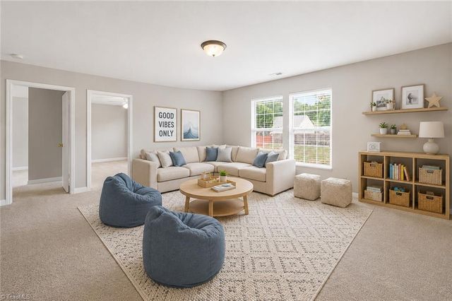 410 Walnut Crossing Drive, Whitsett, NC 27377