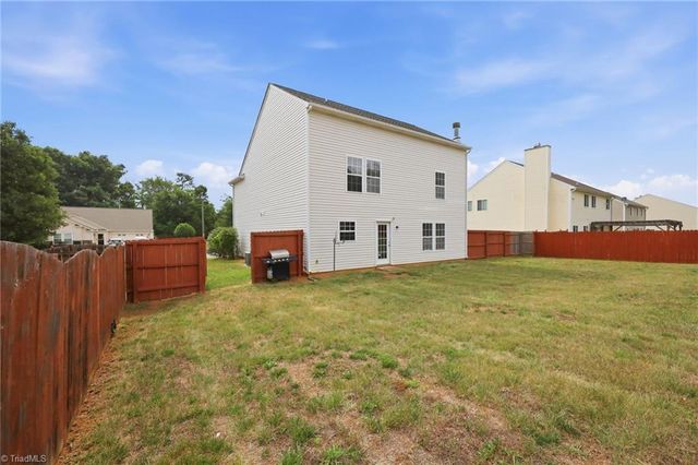 410 Walnut Crossing Drive, Whitsett, NC 27377