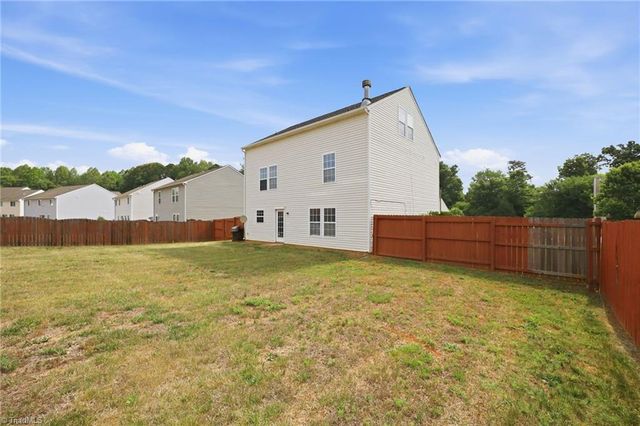 410 Walnut Crossing Drive, Whitsett, NC 27377