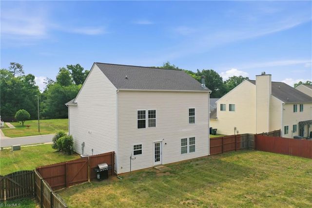 410 Walnut Crossing Drive, Whitsett, NC 27377