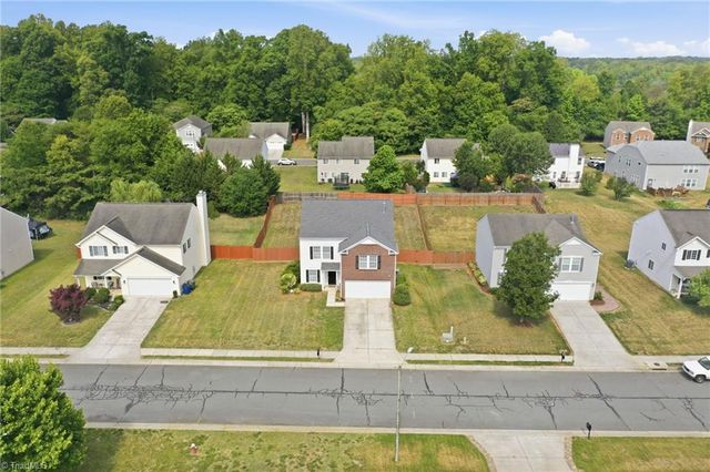 410 Walnut Crossing Drive, Whitsett, NC 27377