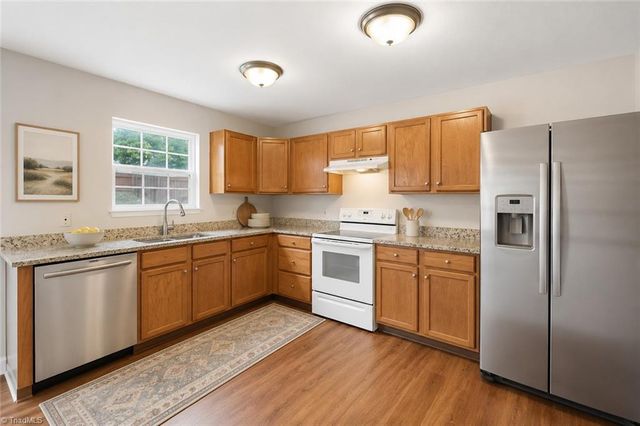 410 Walnut Crossing Drive, Whitsett, NC 27377