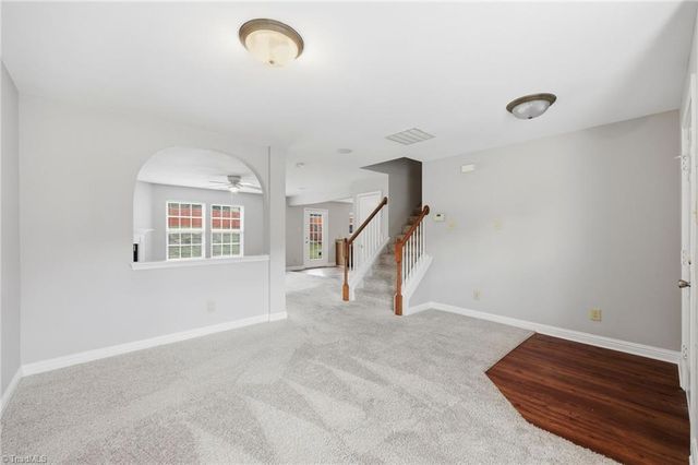 410 Walnut Crossing Drive, Whitsett, NC 27377