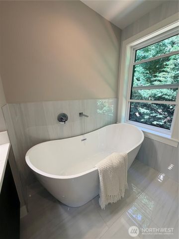 4305 NE 26 Place, Renton, WA 98059