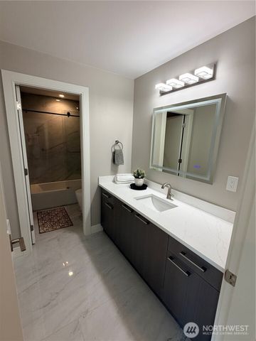 4305 NE 26 Place, Renton, WA 98059