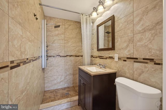 2211 E HAROLD ST, Philadelphia, PA 19125