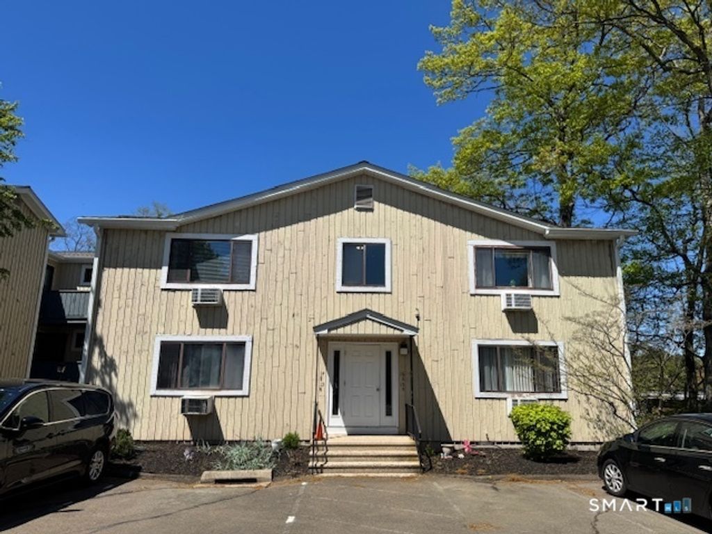 60 Plainfield Avenue 16, West Haven, CT 06516