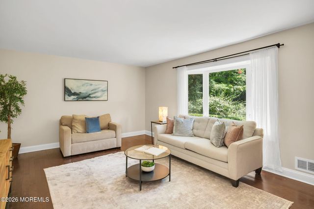 45 The Trail, Middletown, NJ 07748