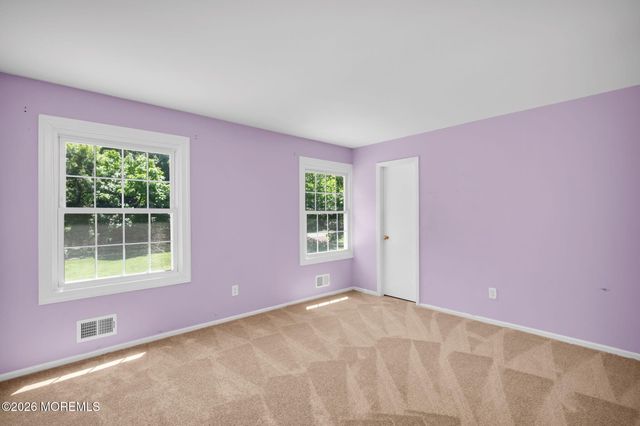 45 The Trail, Middletown, NJ 07748