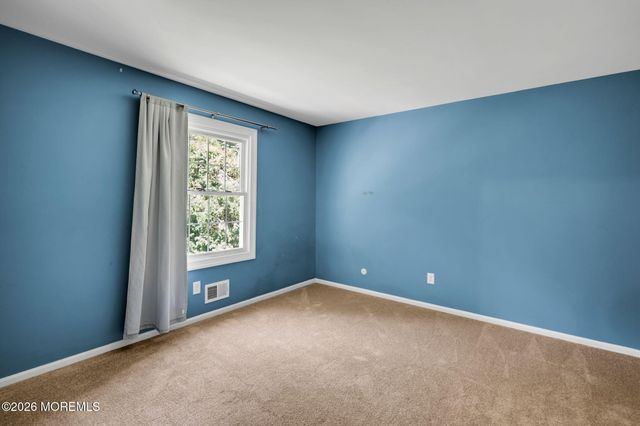 45 The Trail, Middletown, NJ 07748