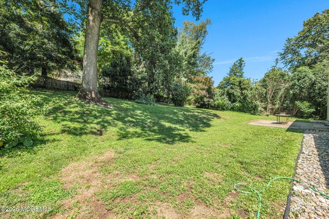 45 The Trail, Middletown, NJ 07748