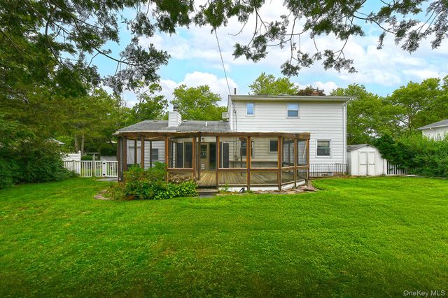 10 Linford Lane, Melville, NY 11747