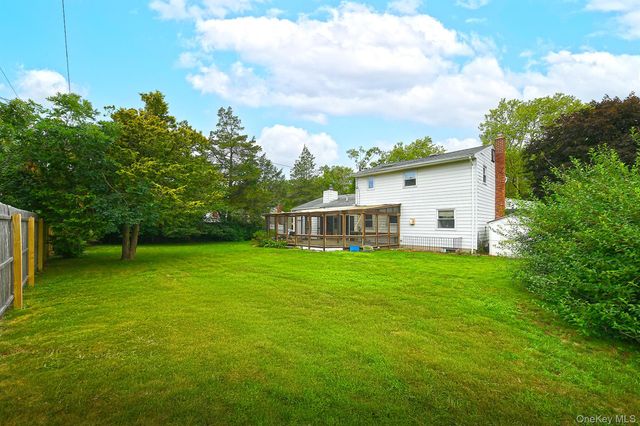 10 Linford Lane, Melville, NY 11747
