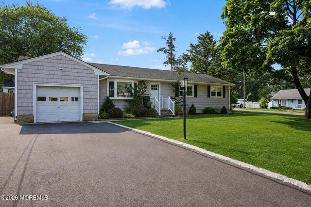 732 Lions Lane, Brick, NJ 08723
