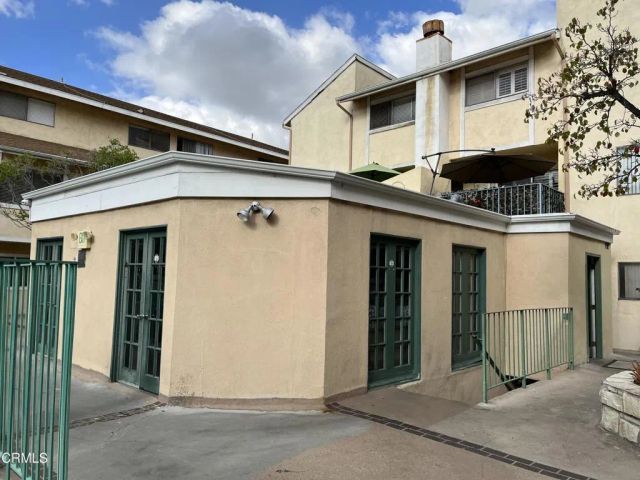 121 Sinclair Avenue 107, Glendale, CA 91206