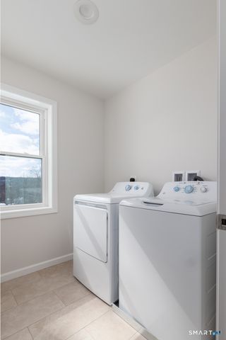75 High Street, Plymouth, CT 06786